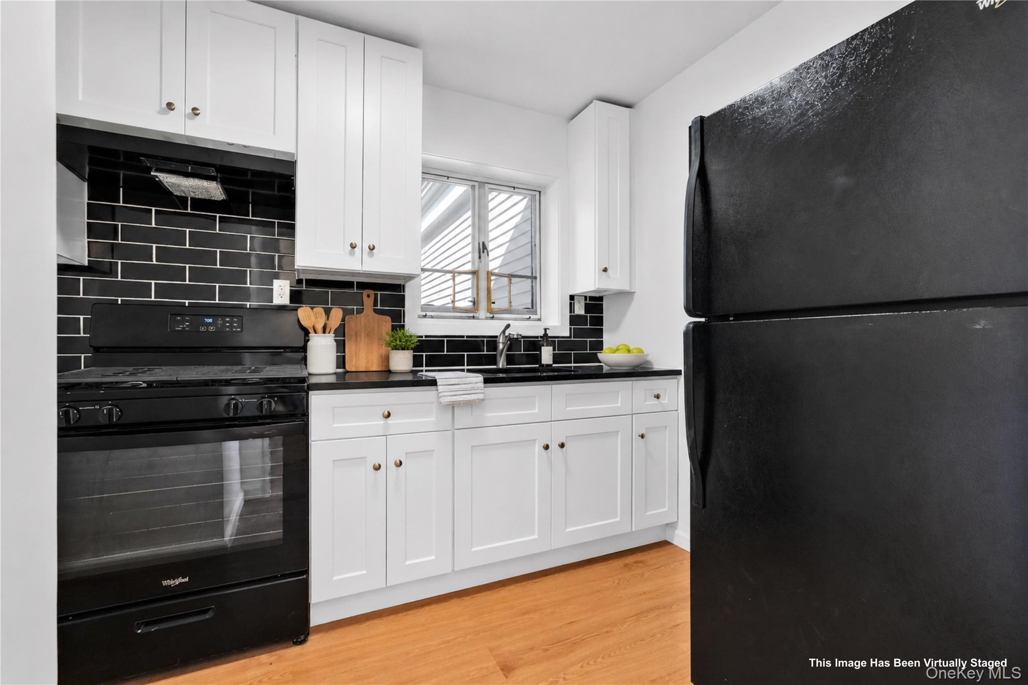 224-01 Hillside Avenue, Unit Upper photo 9