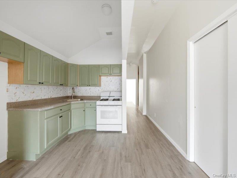 1991 Pacific Street – For Sale photo 4