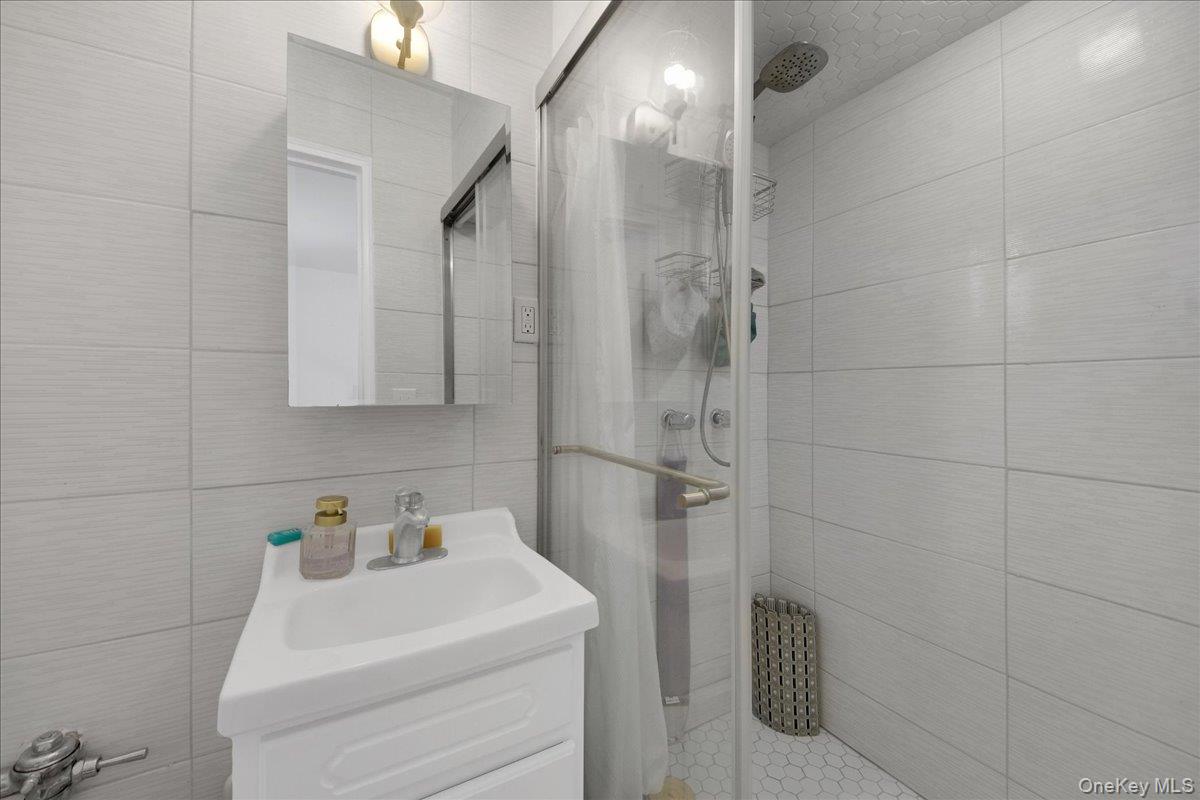 3512 Oxford Avenue, Unit 1C photo 14