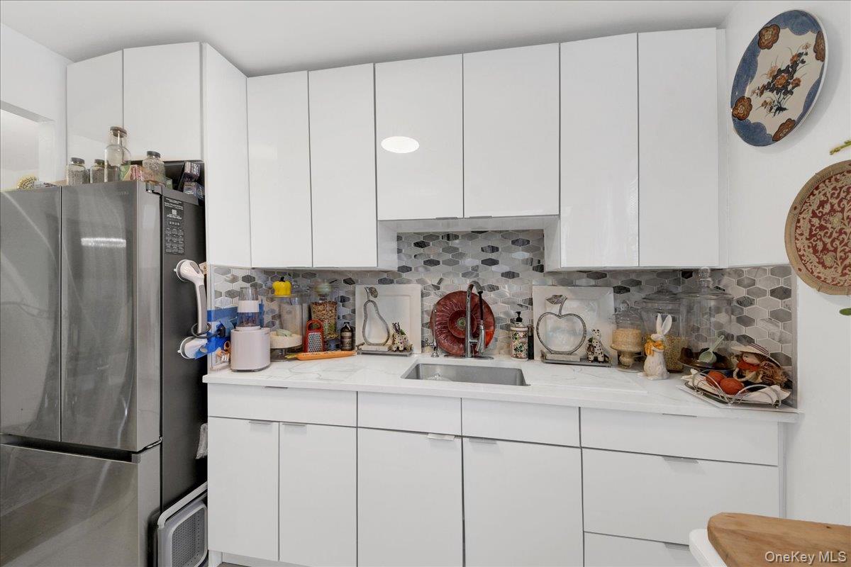 3512 Oxford Avenue, Unit 1C photo 20