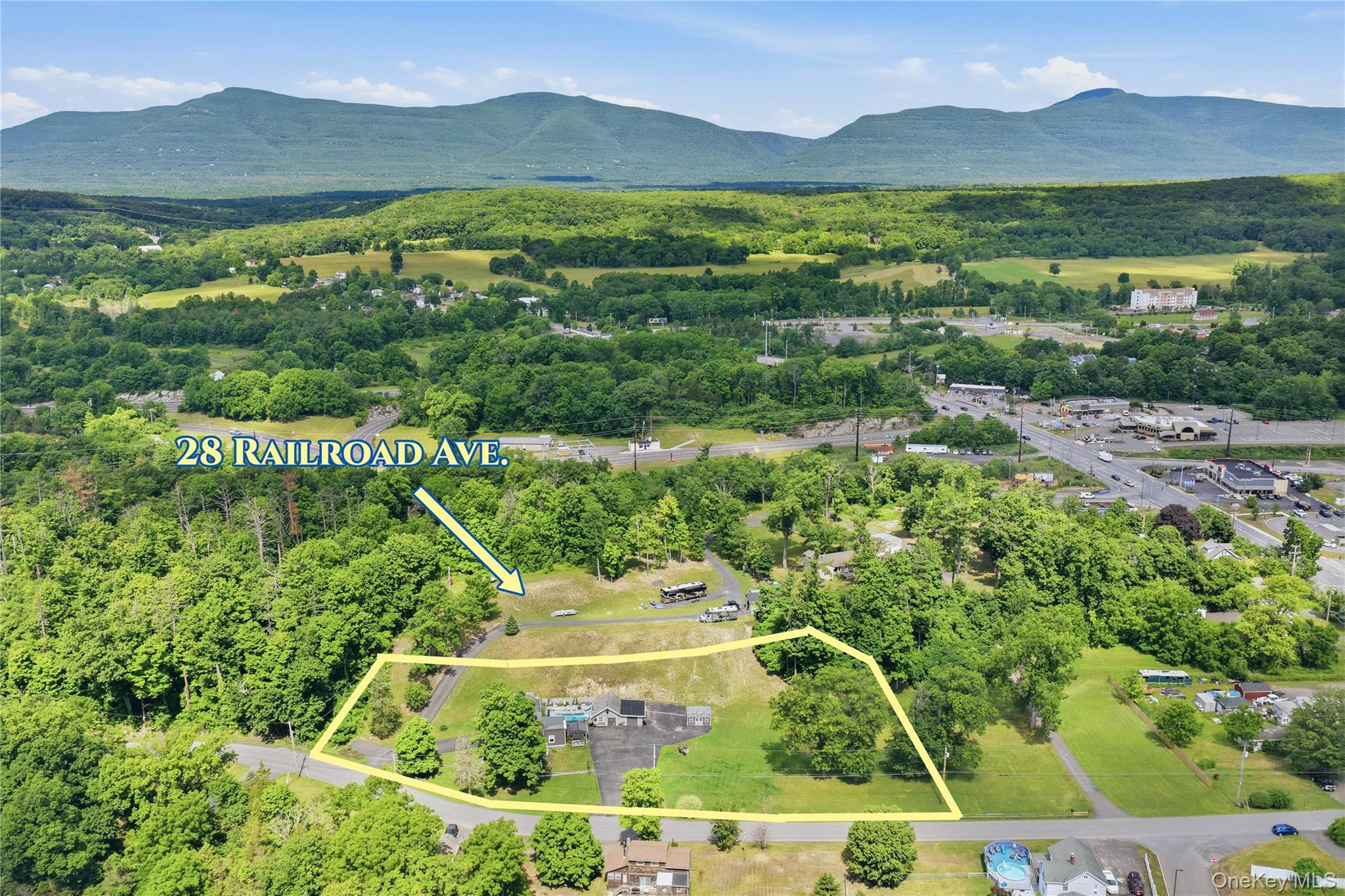 28 Railroad Avenue – For Sale photo 2