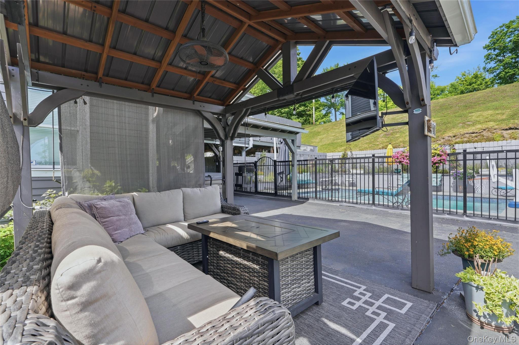 28 Railroad Avenue – For Sale photo 30