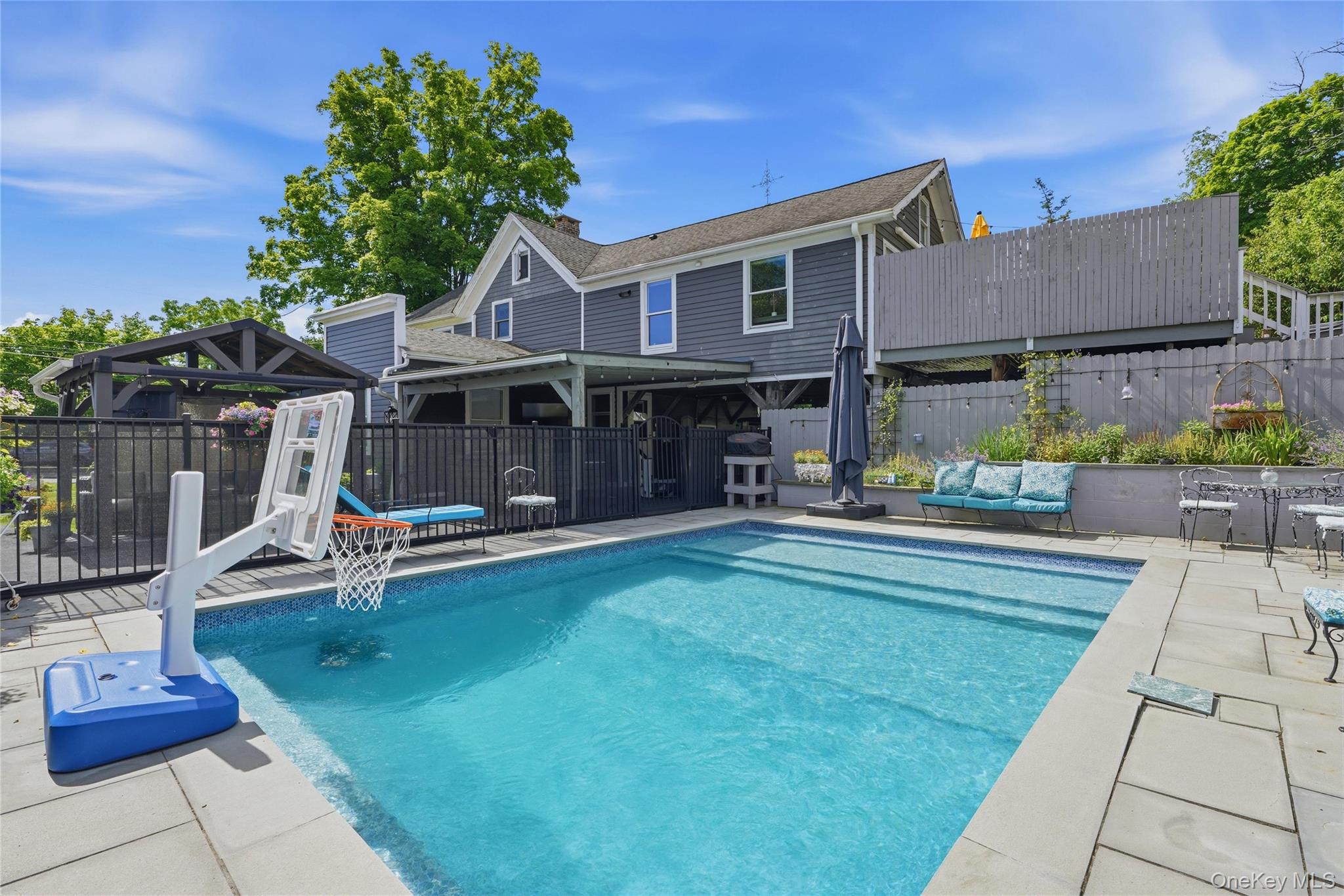 28 Railroad Avenue – For Sale photo 33