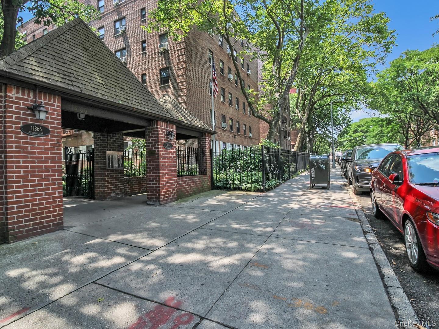 118-60 Metropolitan Avenue, Unit 1A photo 2