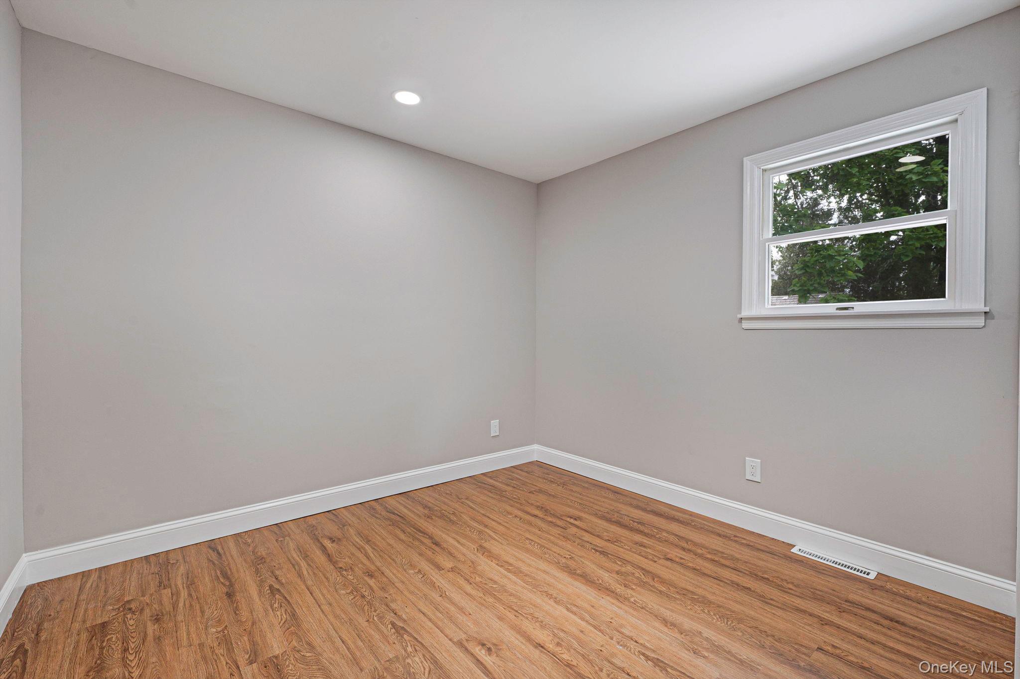 1440 Lombardy Boulevard – For Sale photo 14