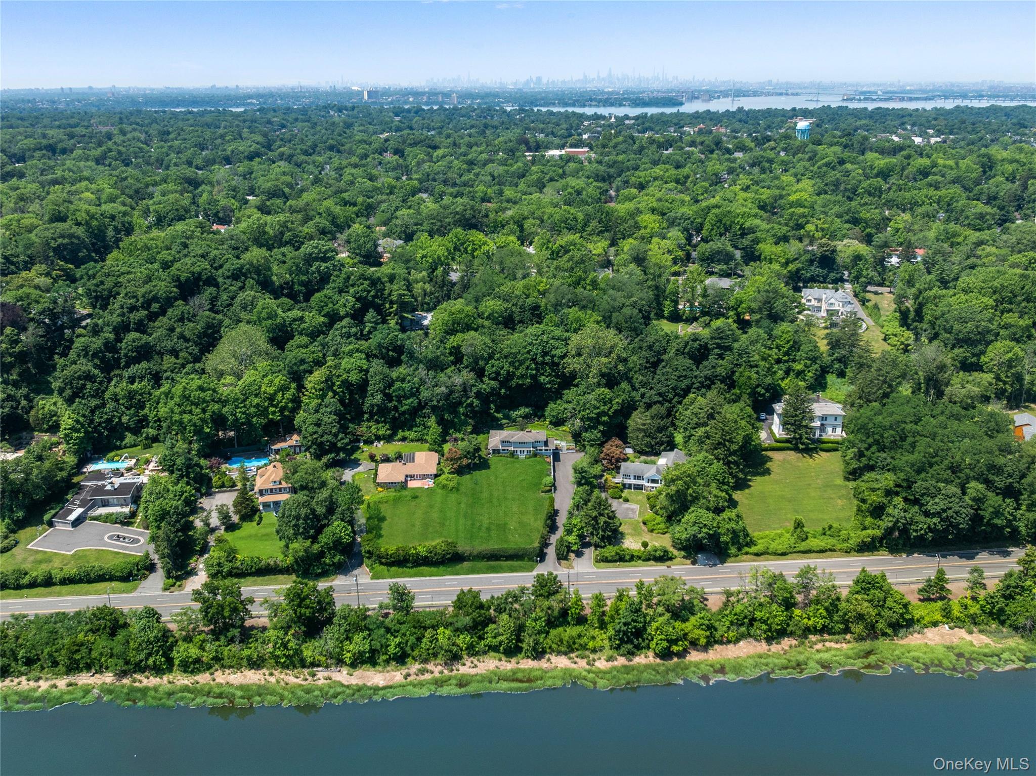353 E Shore Road – For Sale photo 28