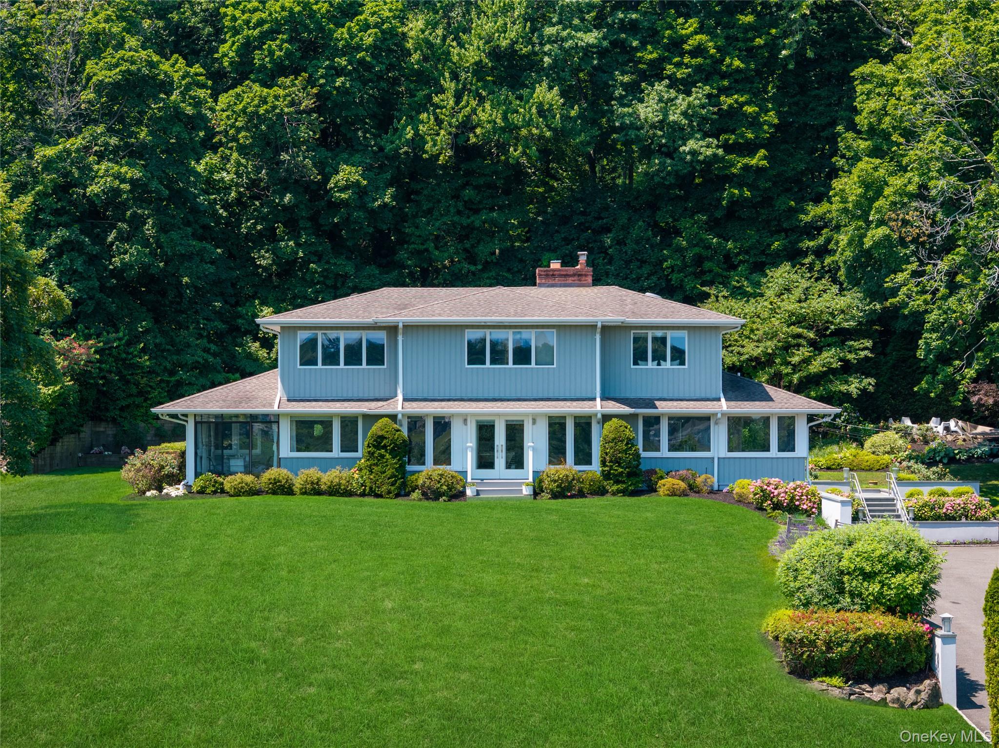 353 E Shore Road – For Sale photo 4