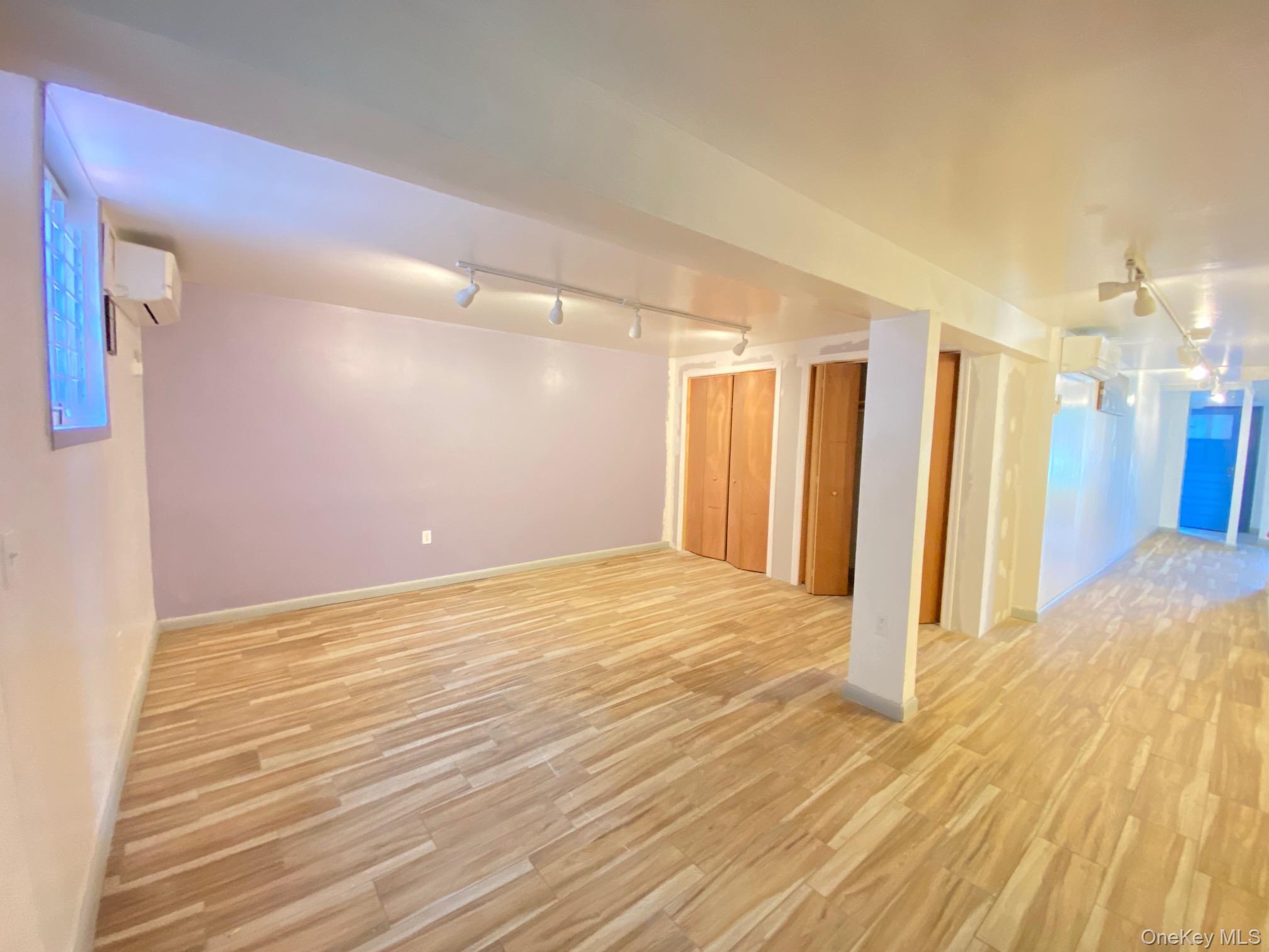 17154 46th Avenue, Unit Lower Leve photo 5