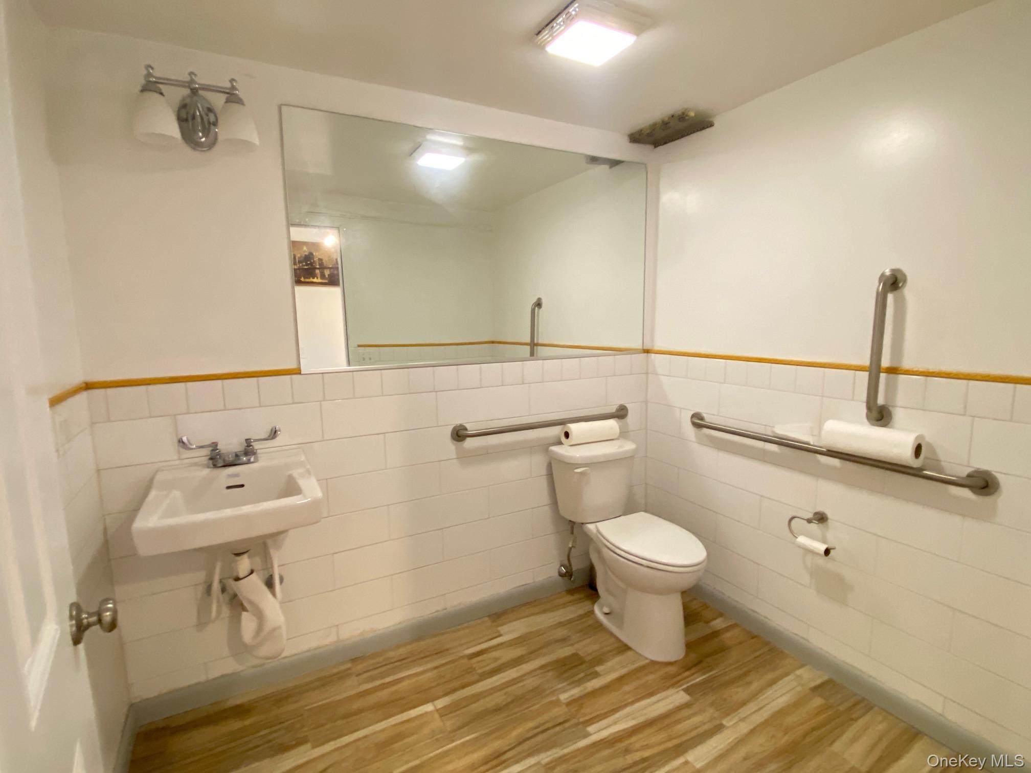 17154 46th Avenue, Unit Lower Leve photo 7
