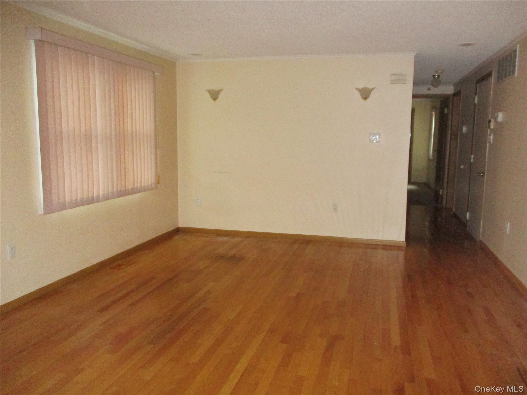 5131 Village Circle E – For Sale photo 4