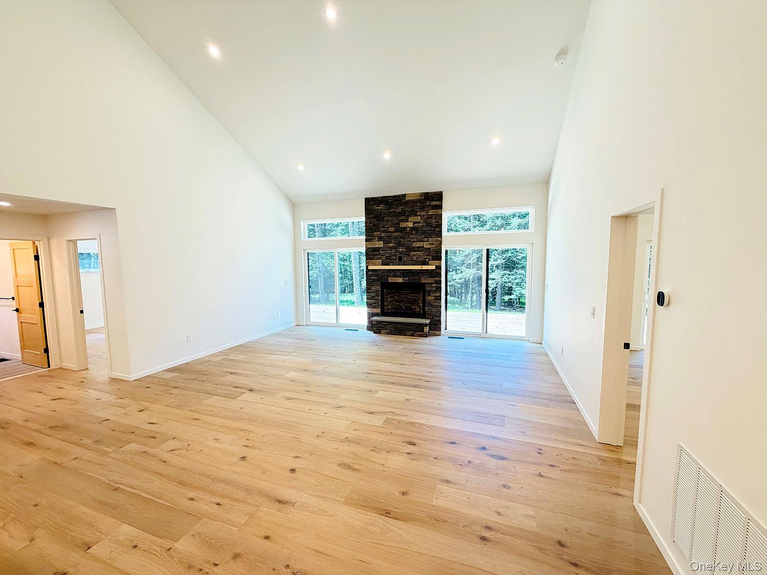 204 Country Road – For Sale photo 8