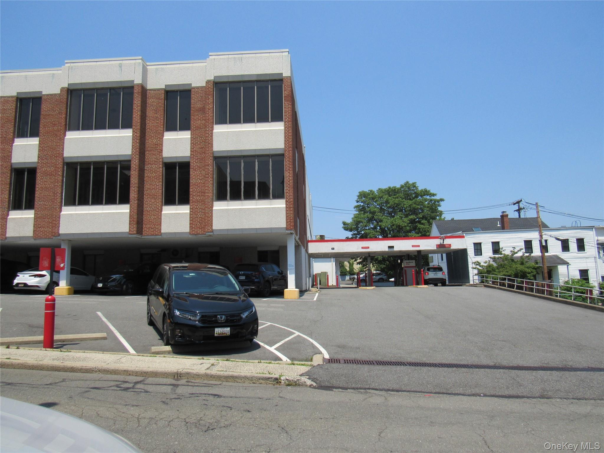 17 S Broadway – For Rent photo 13