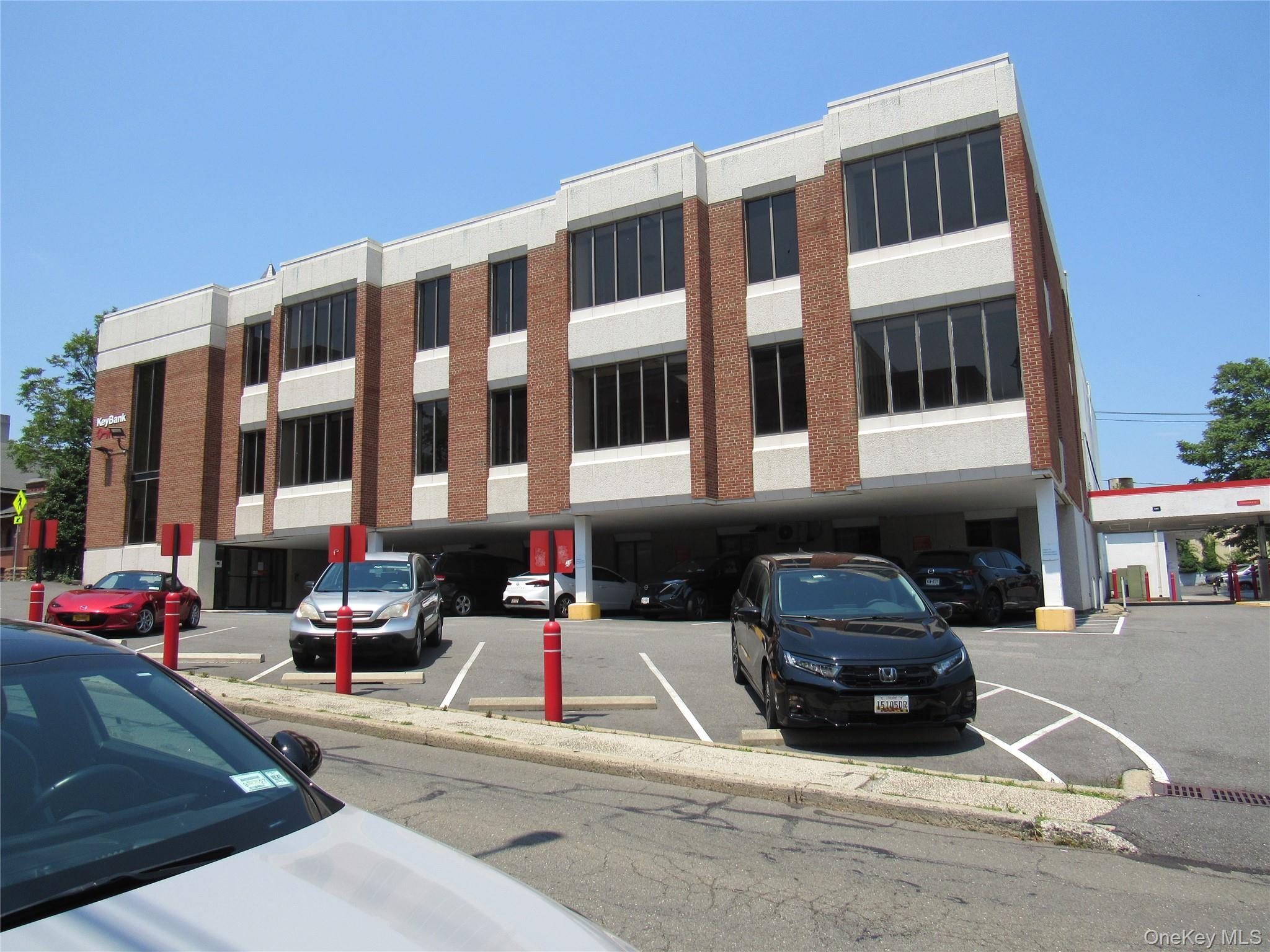 17 S Broadway – For Rent photo 12