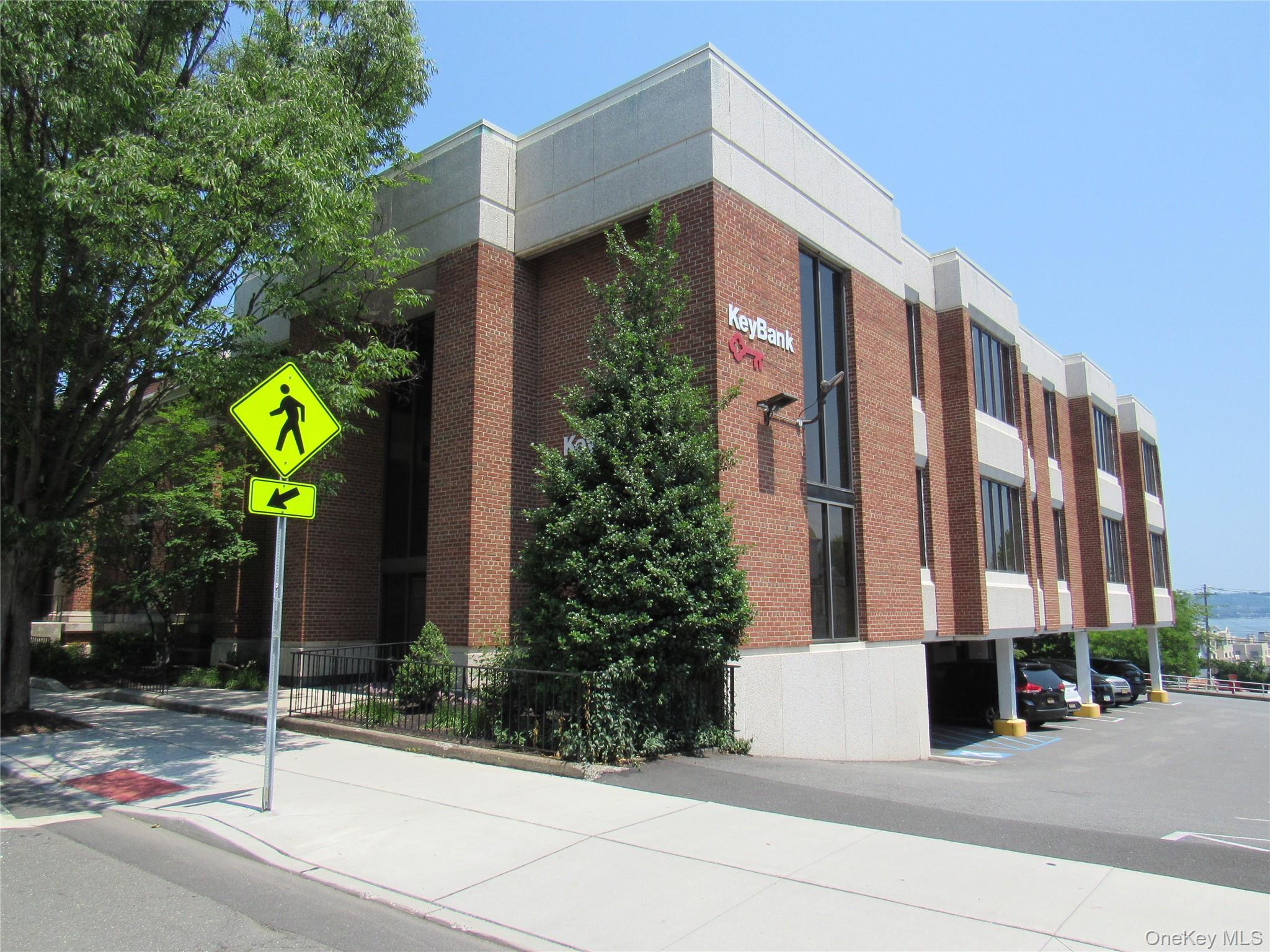 17 S Broadway – For Rent photo 5