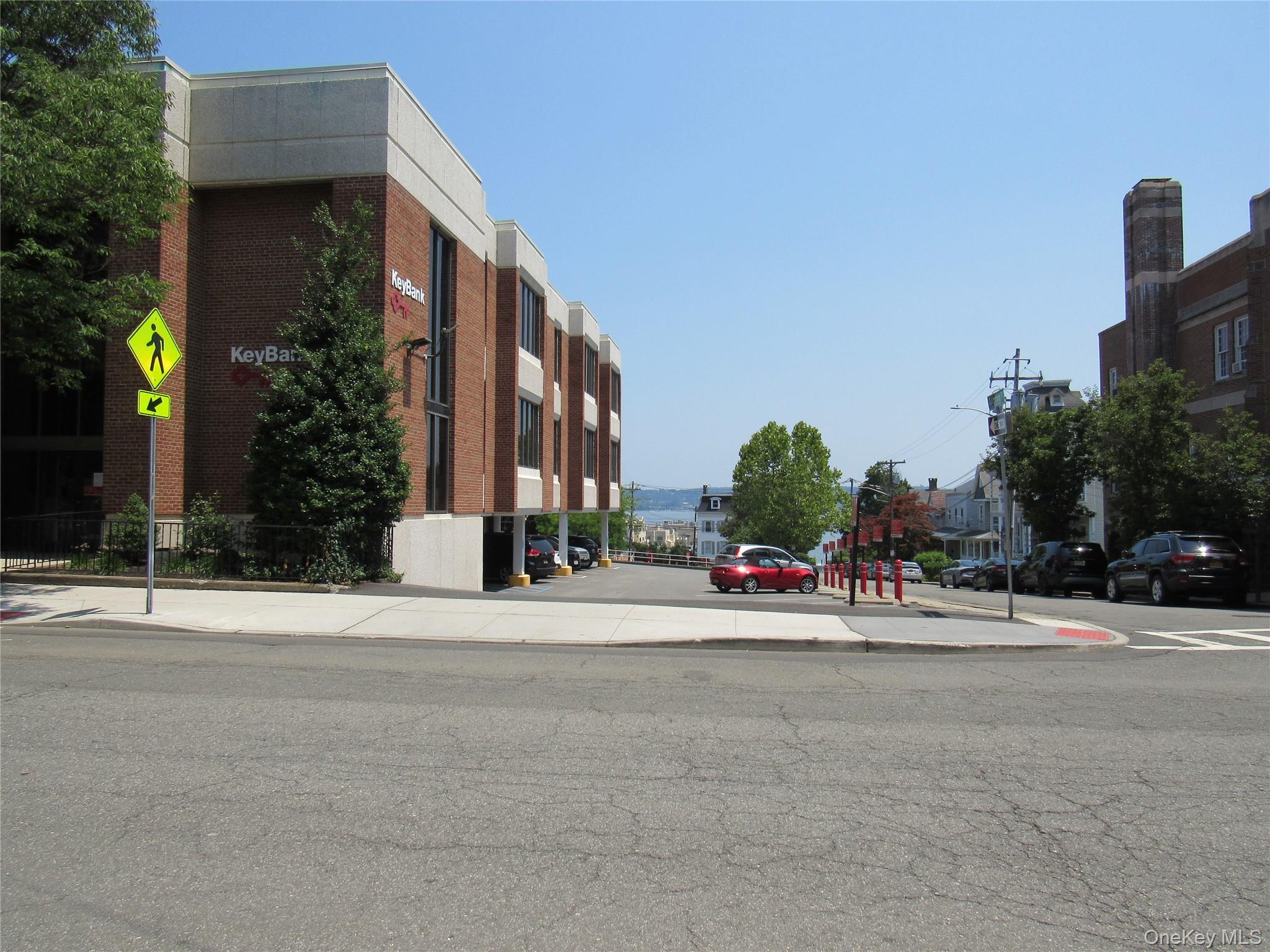 17 S Broadway – For Rent photo 10