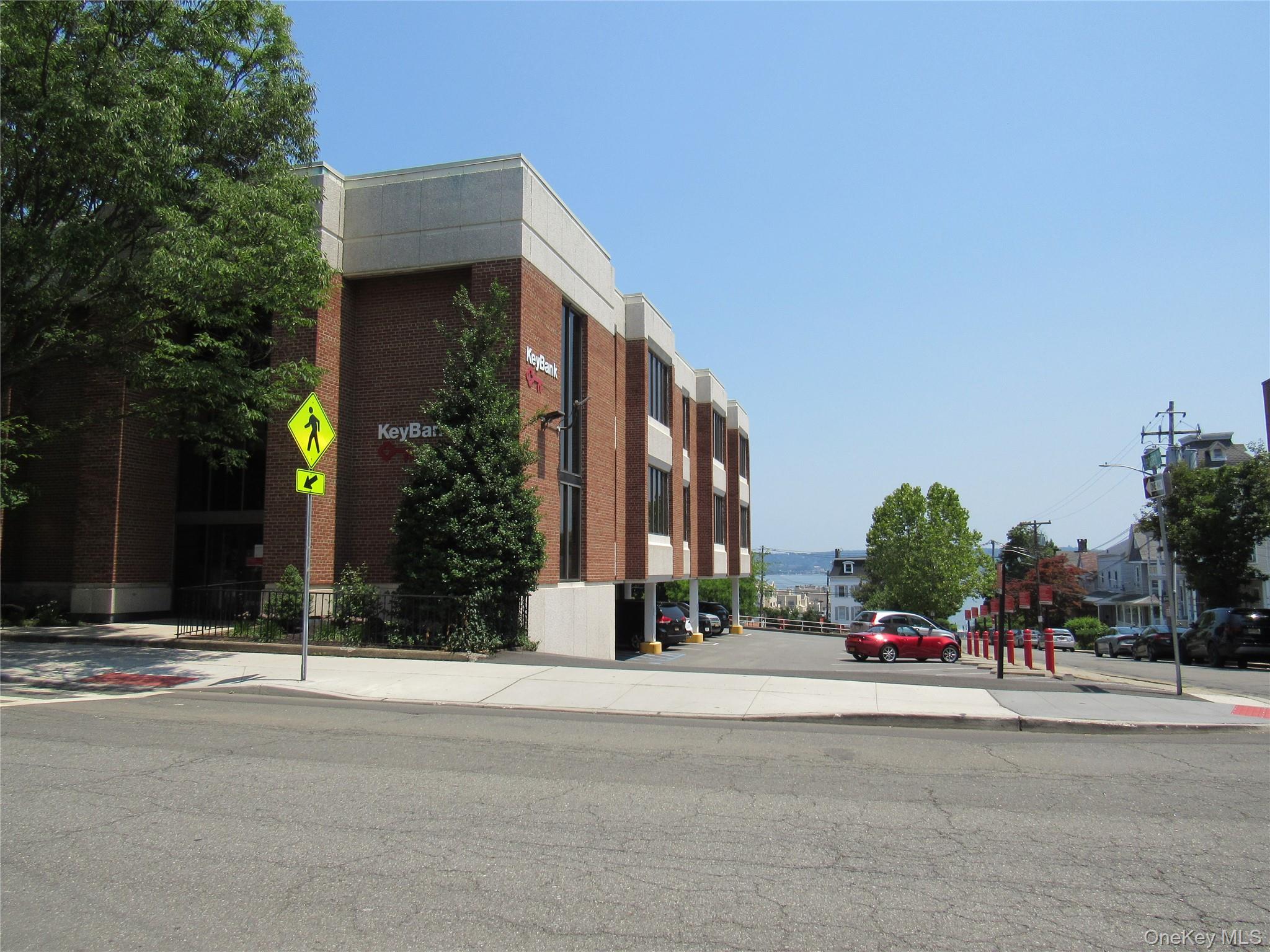 17 S Broadway – For Rent photo 8