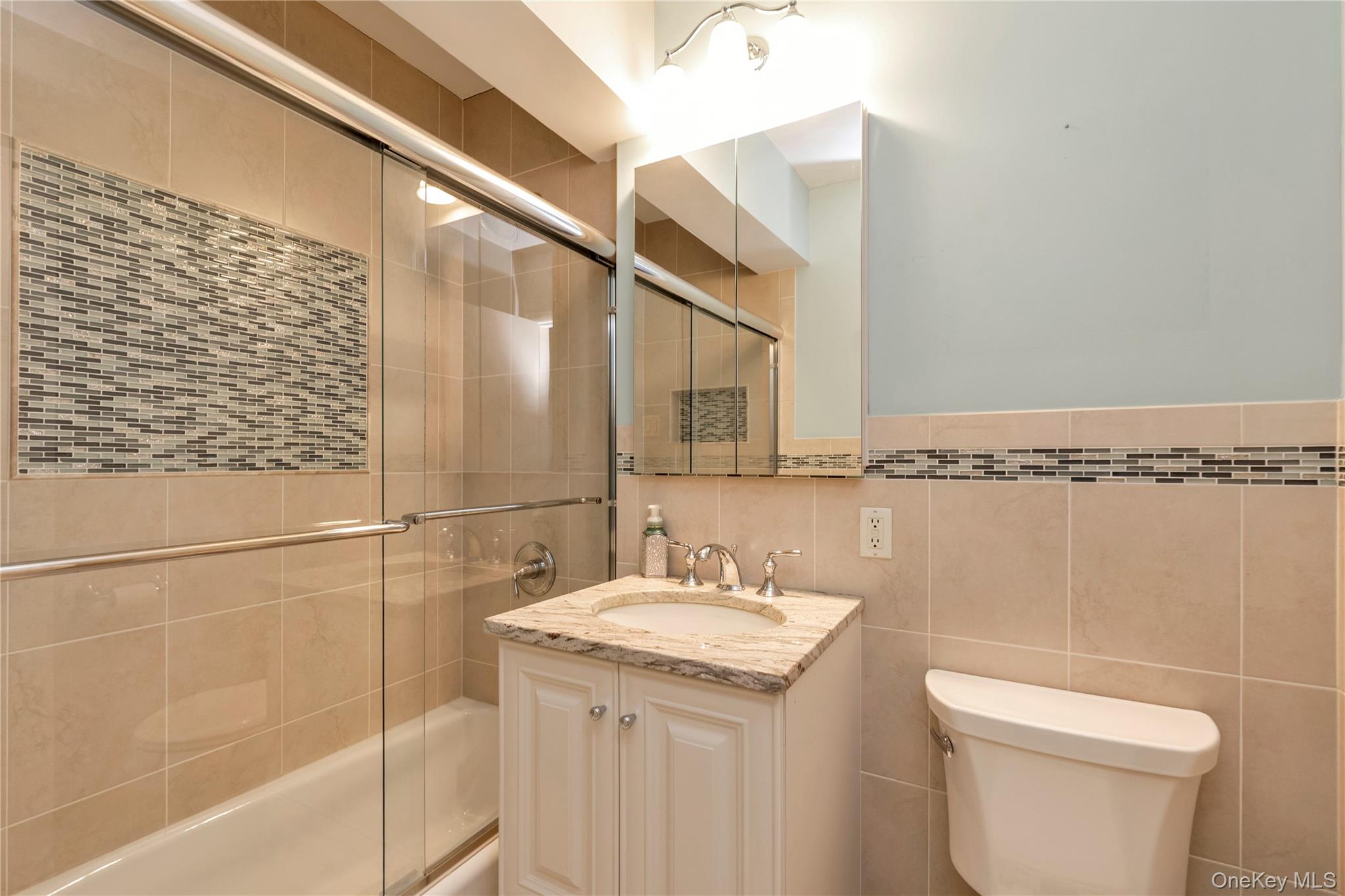 40 Daley Place, Unit 40-227 photo 12