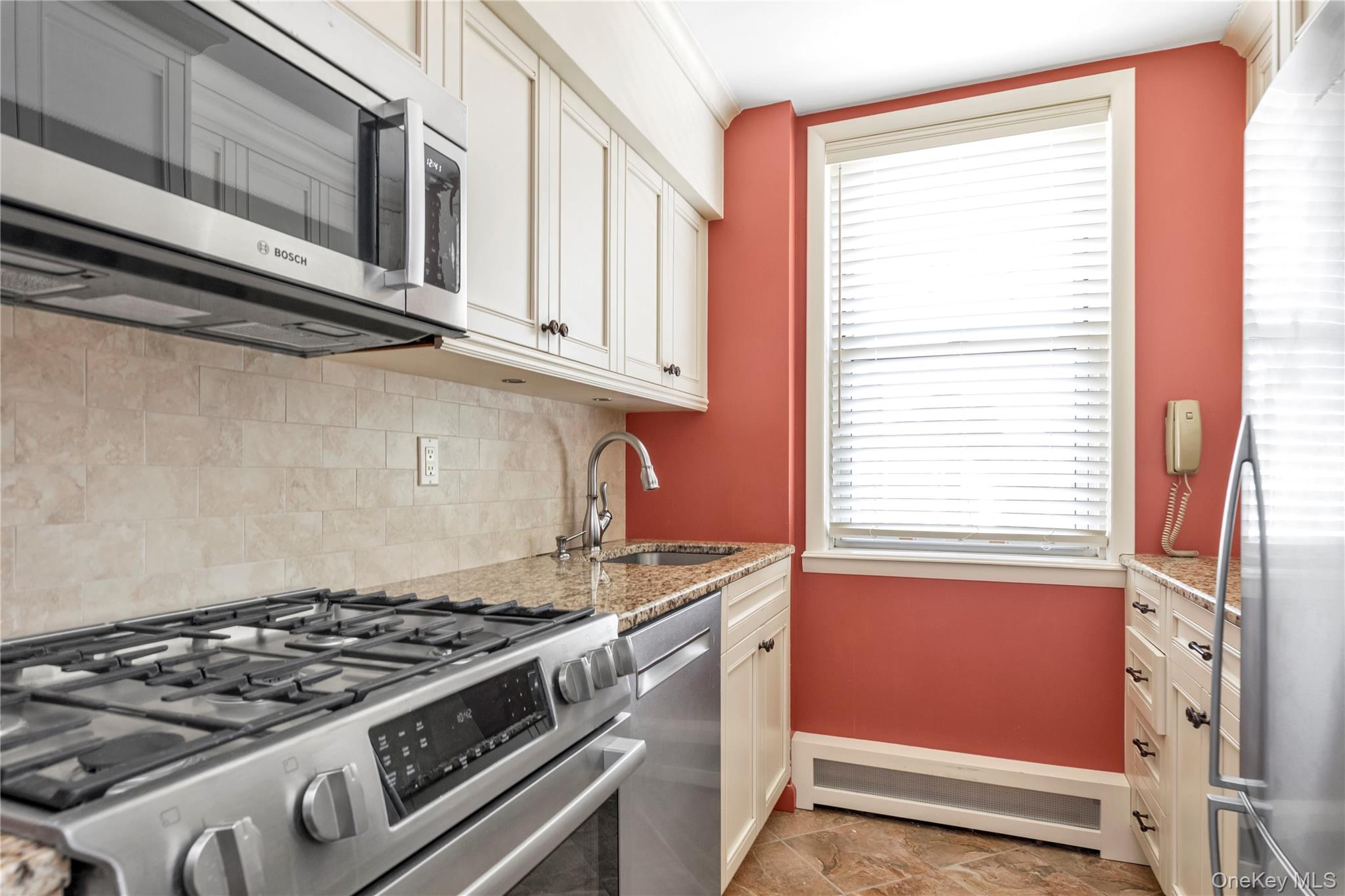 40 Daley Place, Unit 40-227 photo 8
