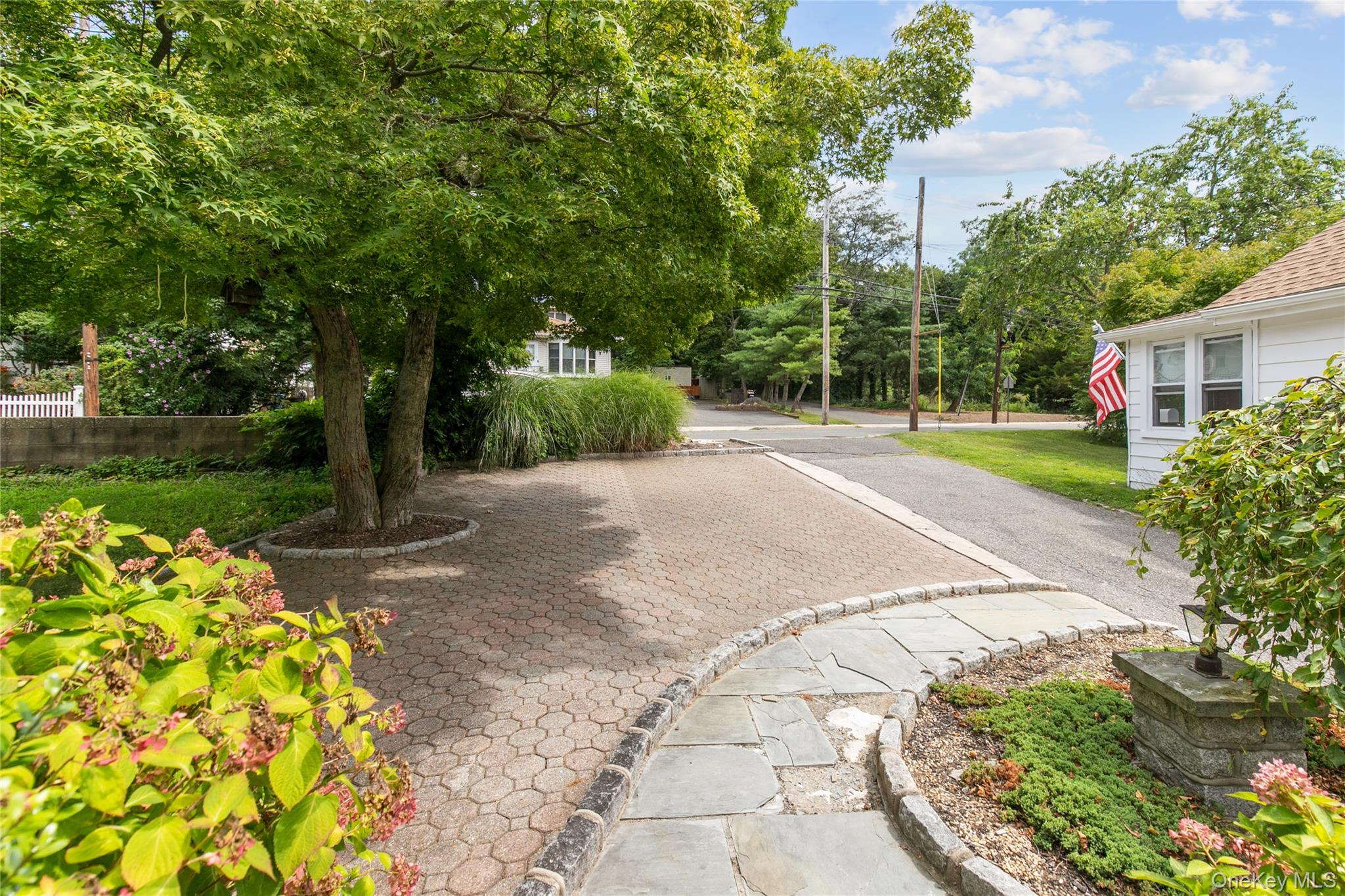 44 Perry Avenue – For Sale photo 5