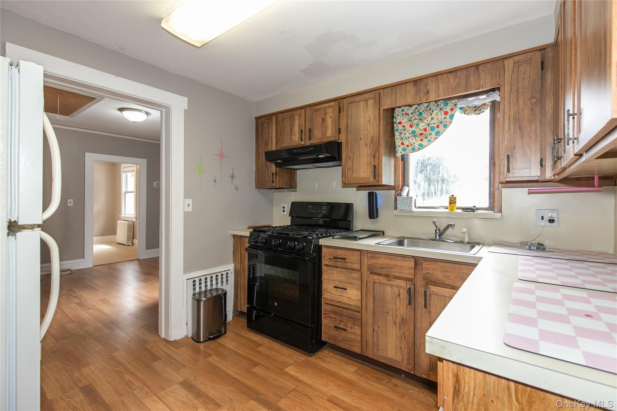 44 Perry Avenue – For Sale photo 13