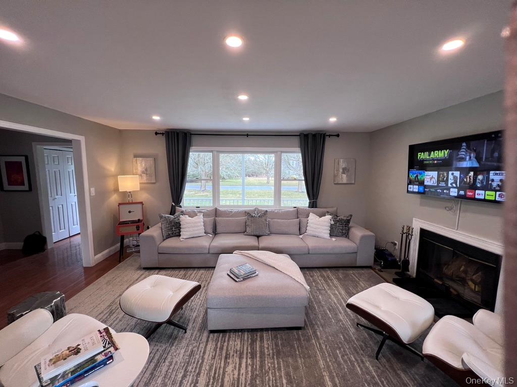 265 Old Field Court – For Rent photo 7