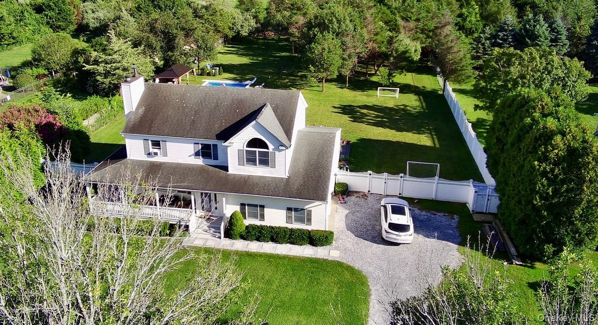 265 Old Field Court – For Rent photo 2