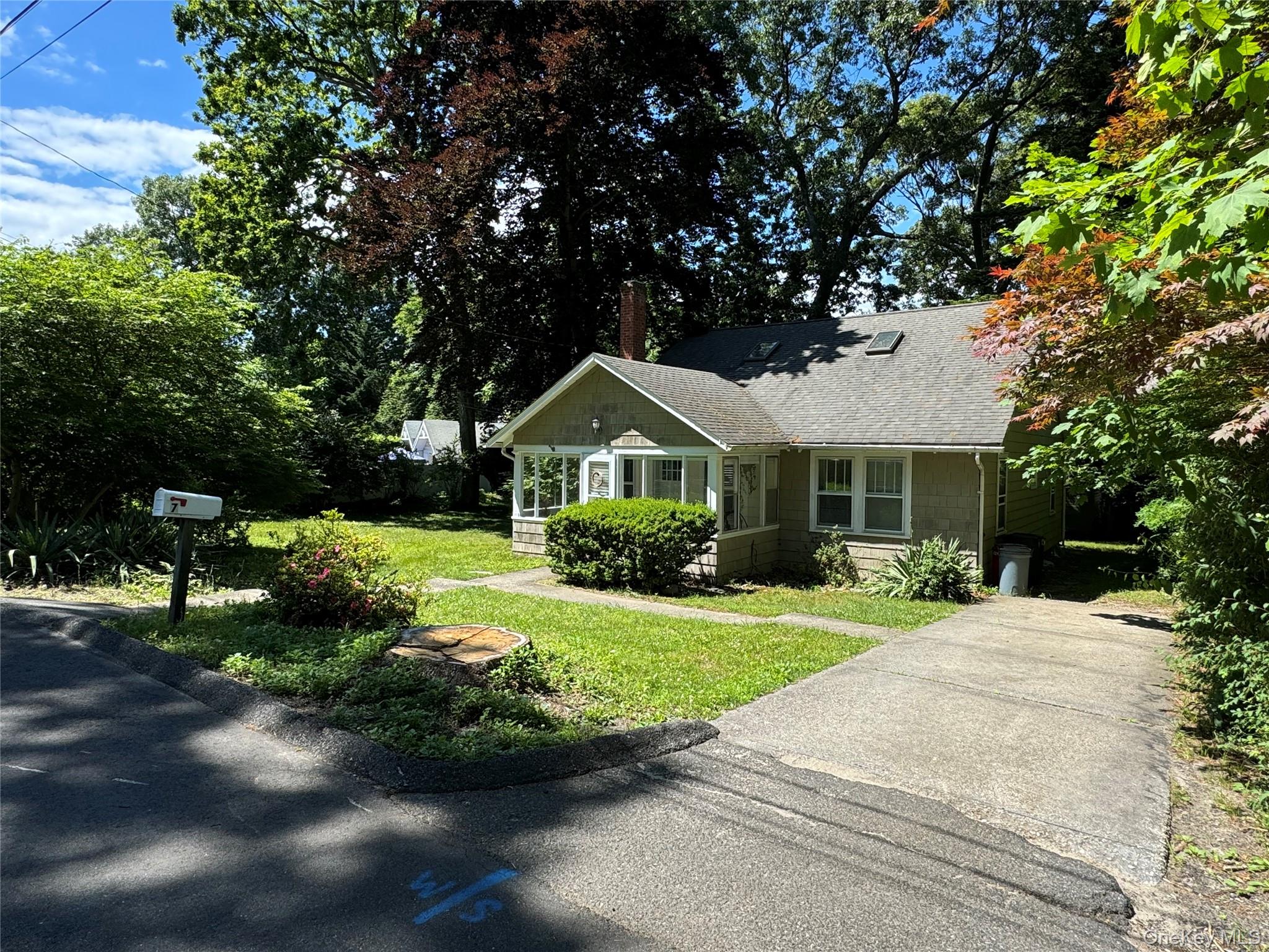 7 Chestnut Street – For Rent