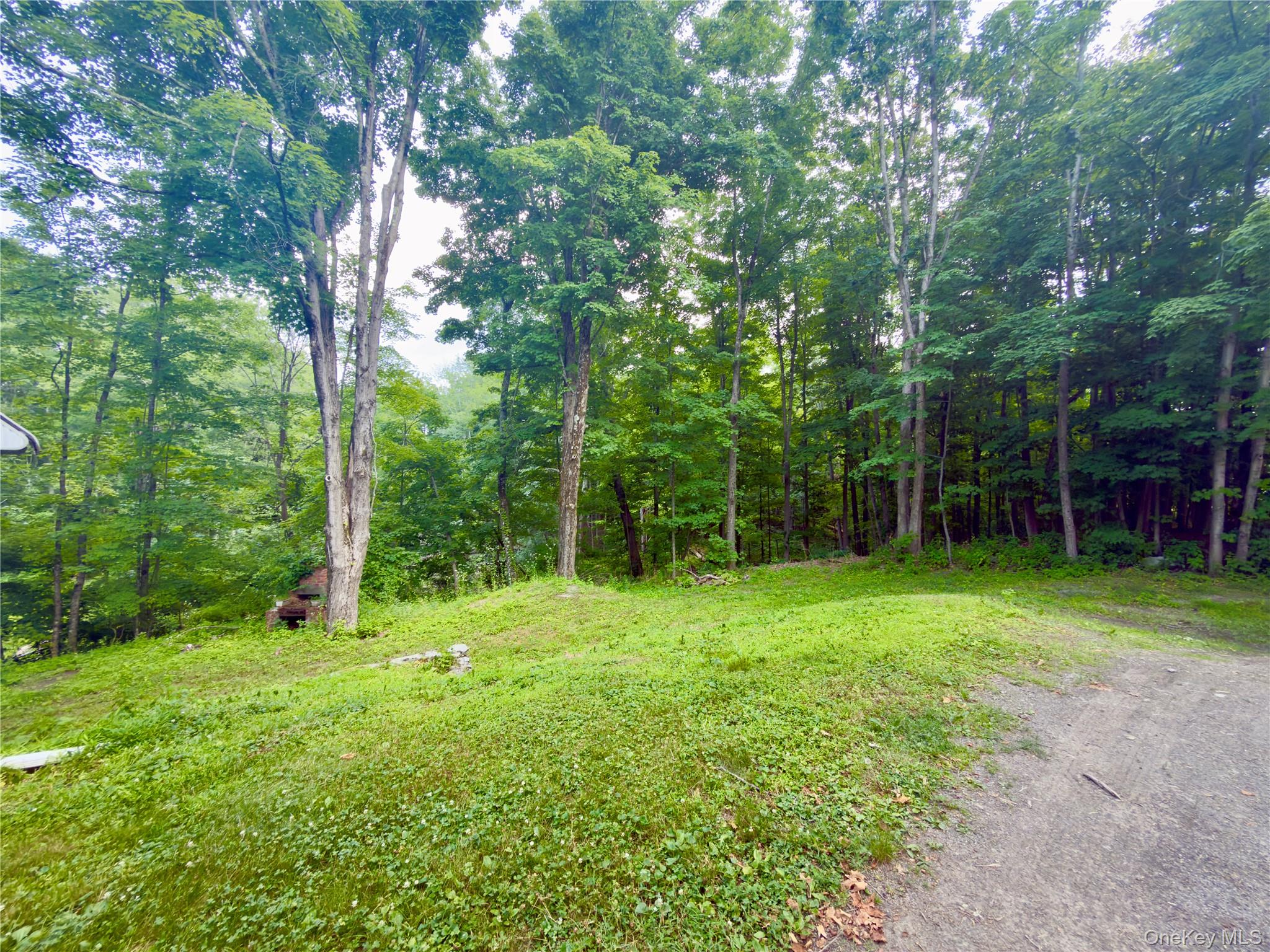 126 S Quaker Lane – For Sale photo 15