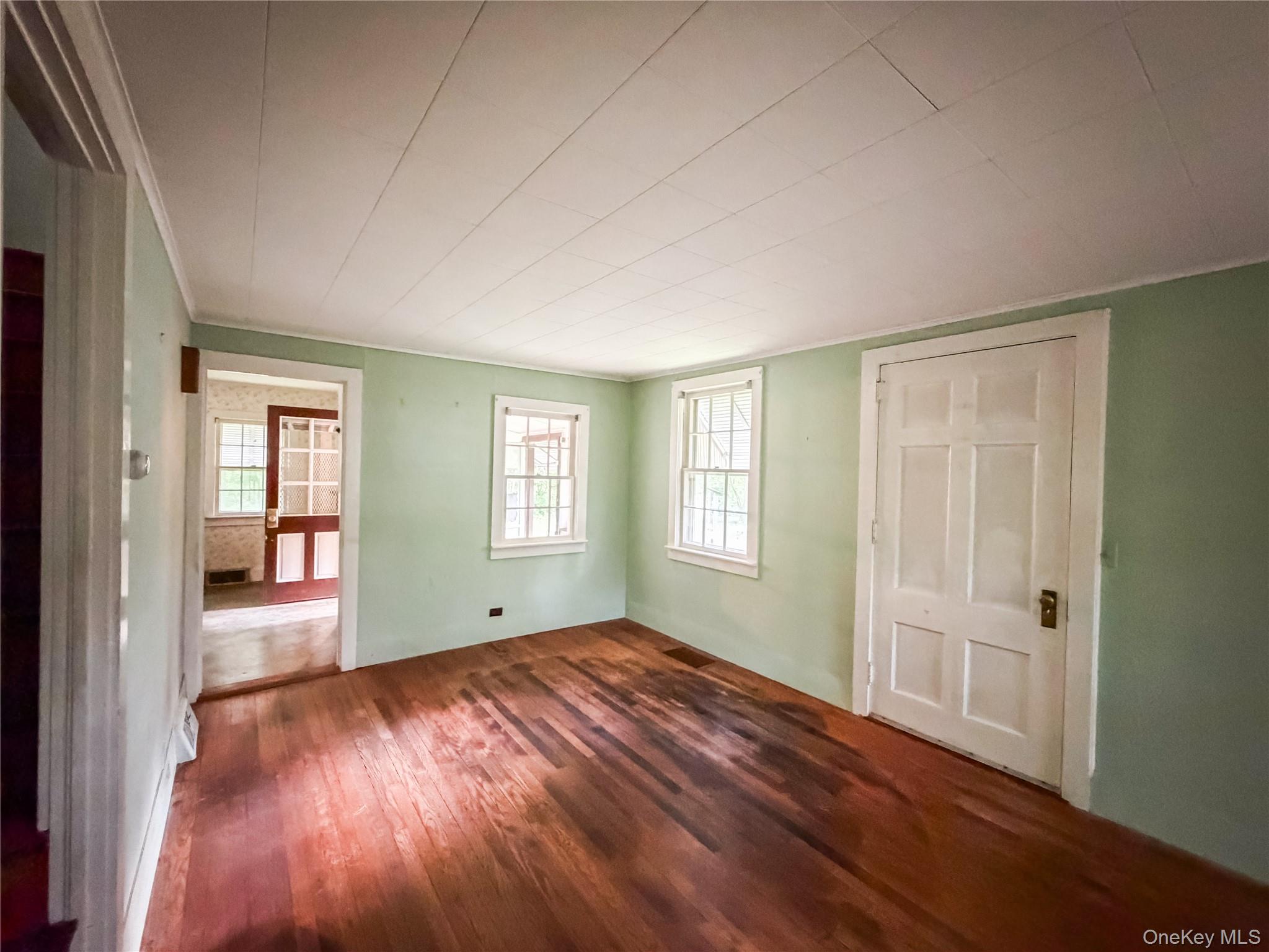 126 S Quaker Lane – For Sale photo 8
