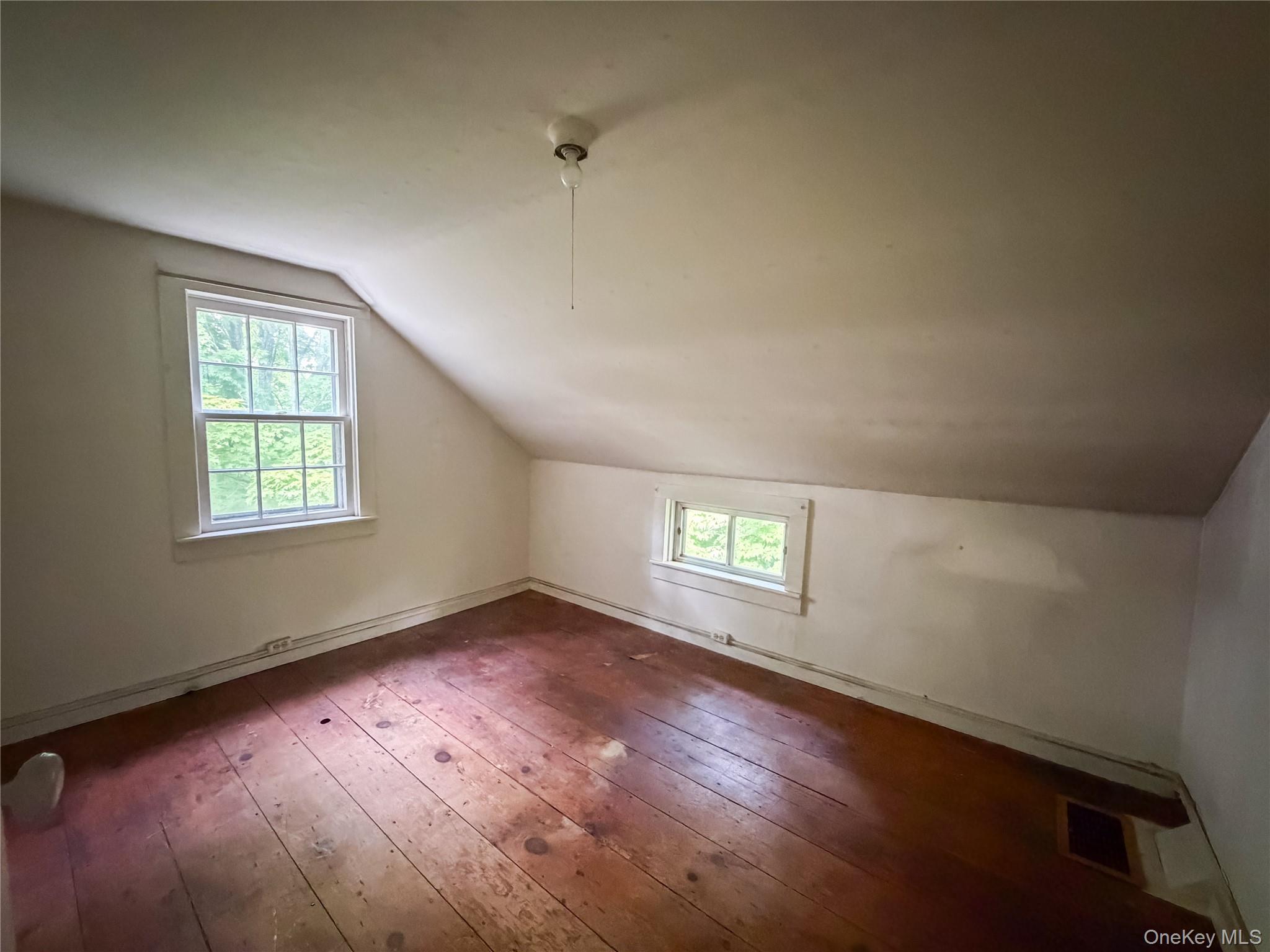 126 S Quaker Lane – For Sale photo 10