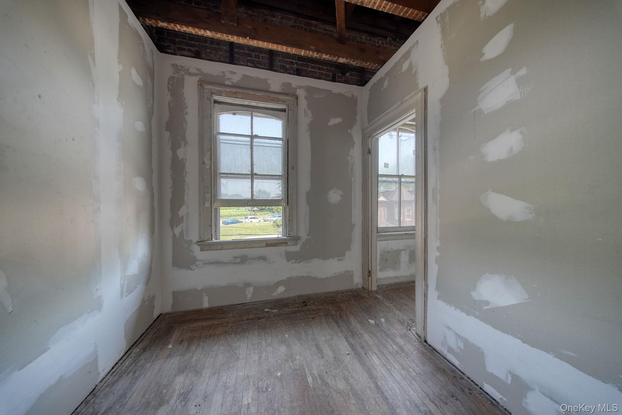 225 Dubois Street – For Sale photo 17