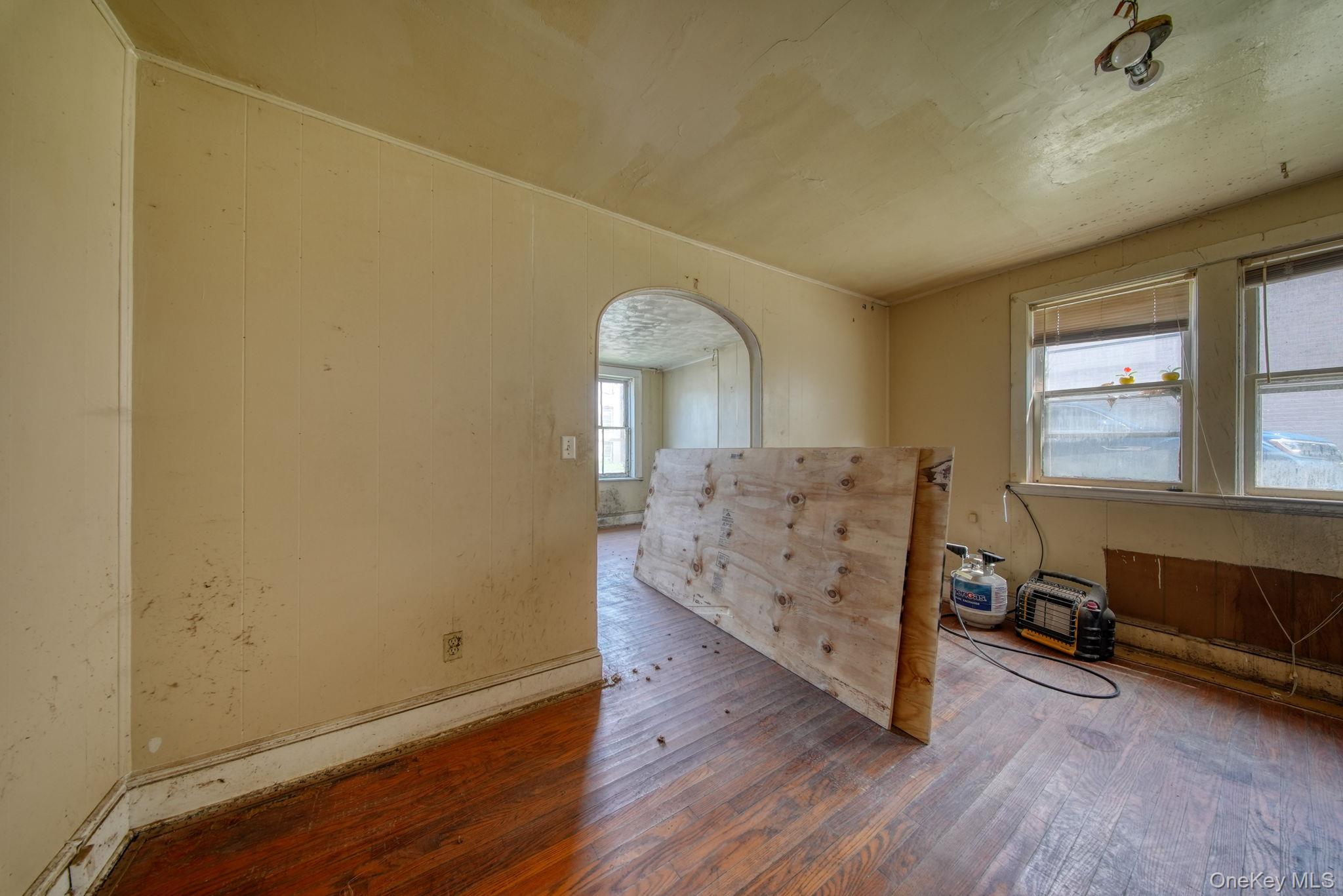 225 Dubois Street – For Sale photo 24