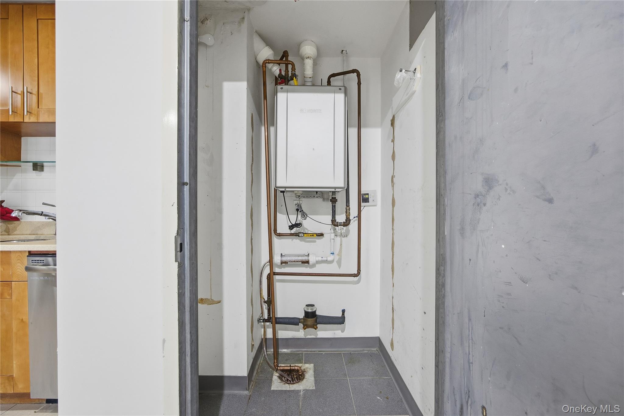 106-07 Northern Boulevard, Unit 5B photo 15