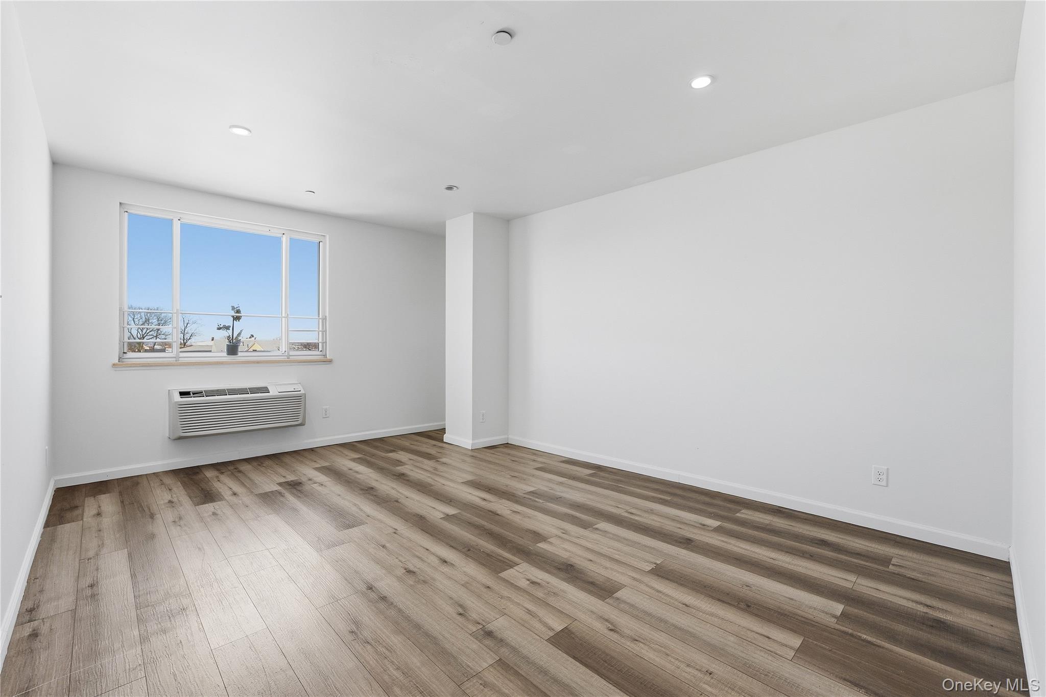 106-07 Northern Boulevard, Unit 5B photo 7