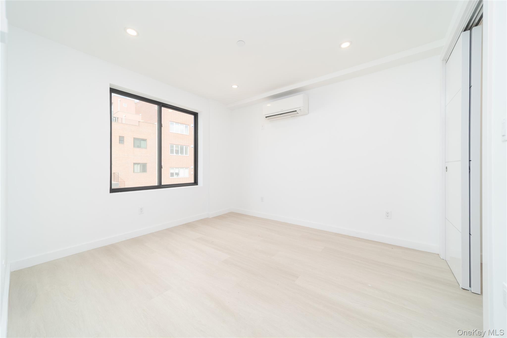 132-55 41 Road, Unit 2B photo 6