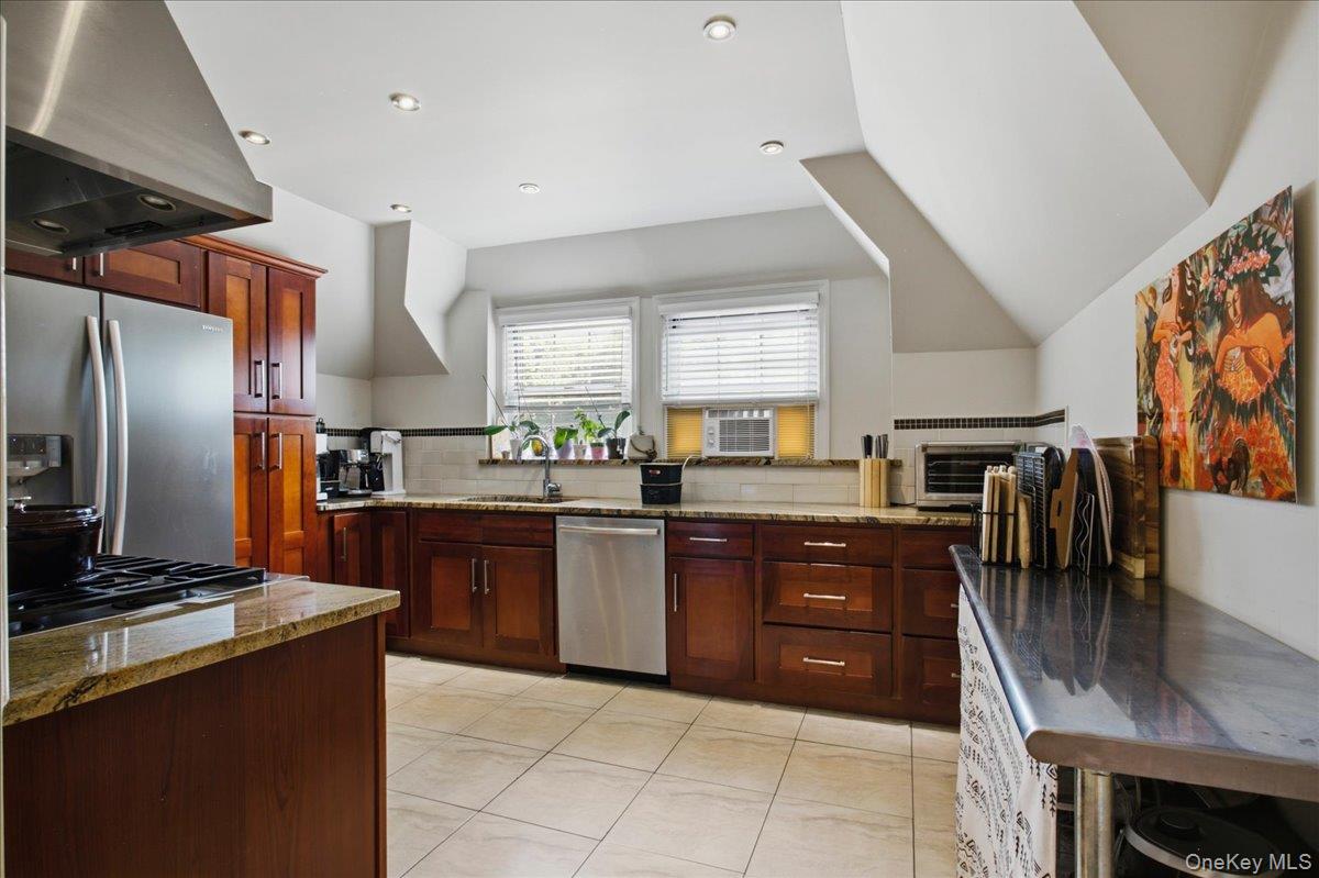 13 Campus Place, Unit SL