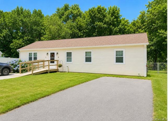 14 Shorehaven Boulevard – For Sale