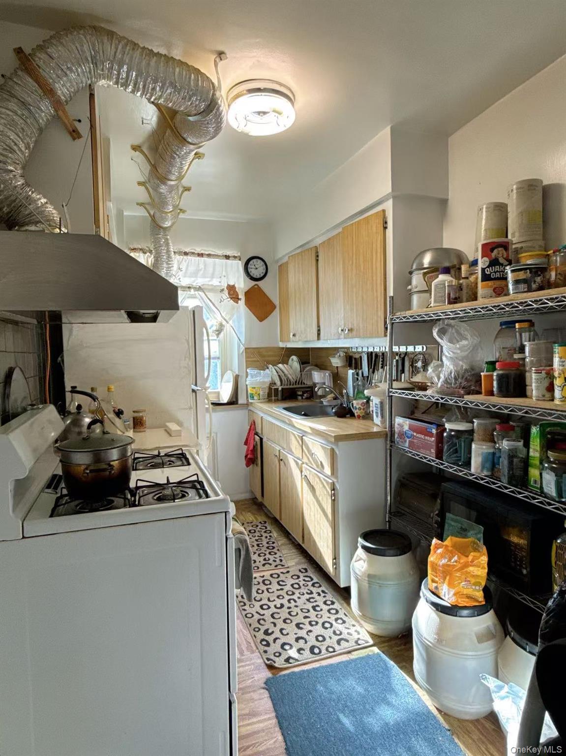 144-60 Gravett Street, Unit 2B photo 5