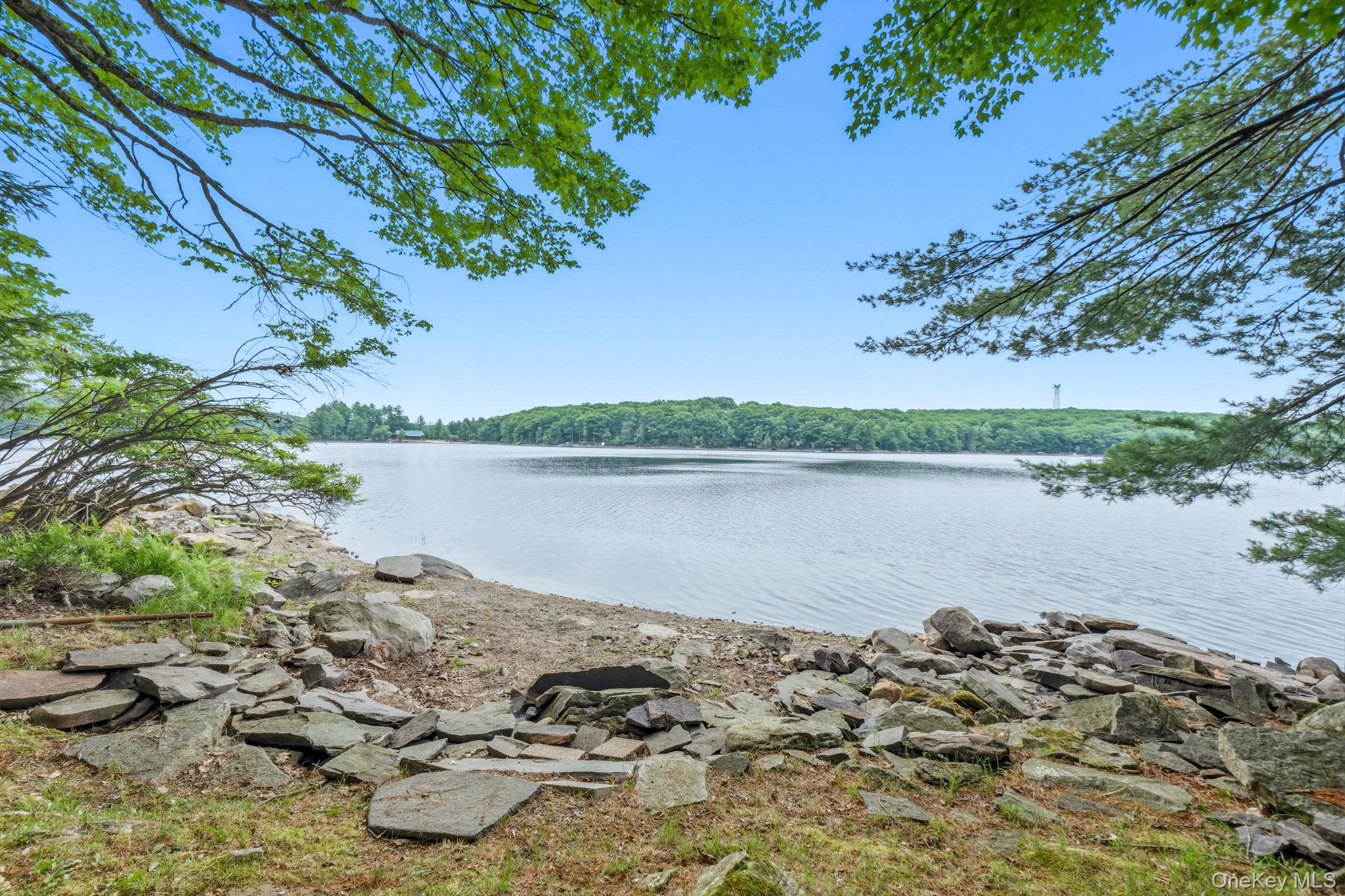 315 S Shore Drive – For Sale photo 24
