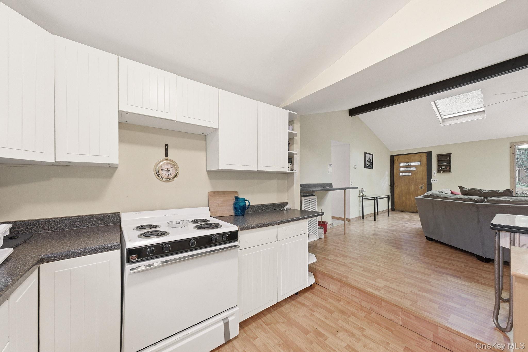 315 S Shore Drive – For Sale photo 9
