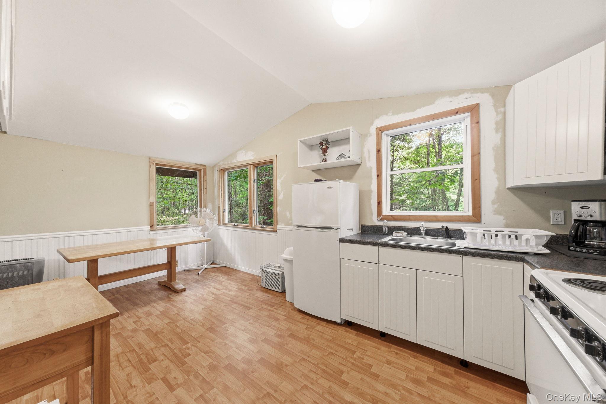 315 S Shore Drive – For Sale photo 7