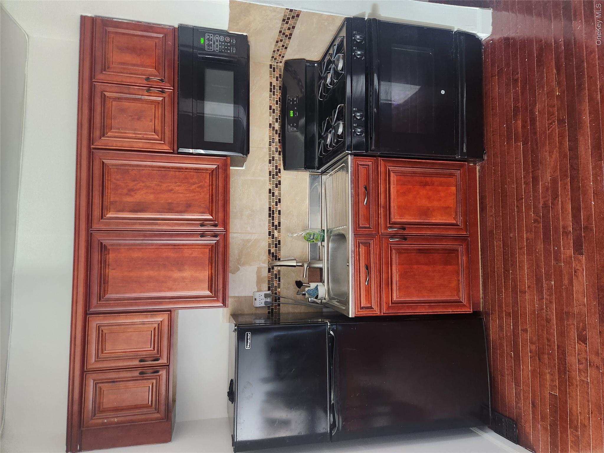 941 Jerome Avenue, Unit 8G photo 6