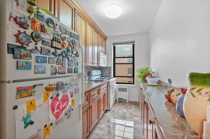64-00 Saunders Street, Unit 5-C photo 4