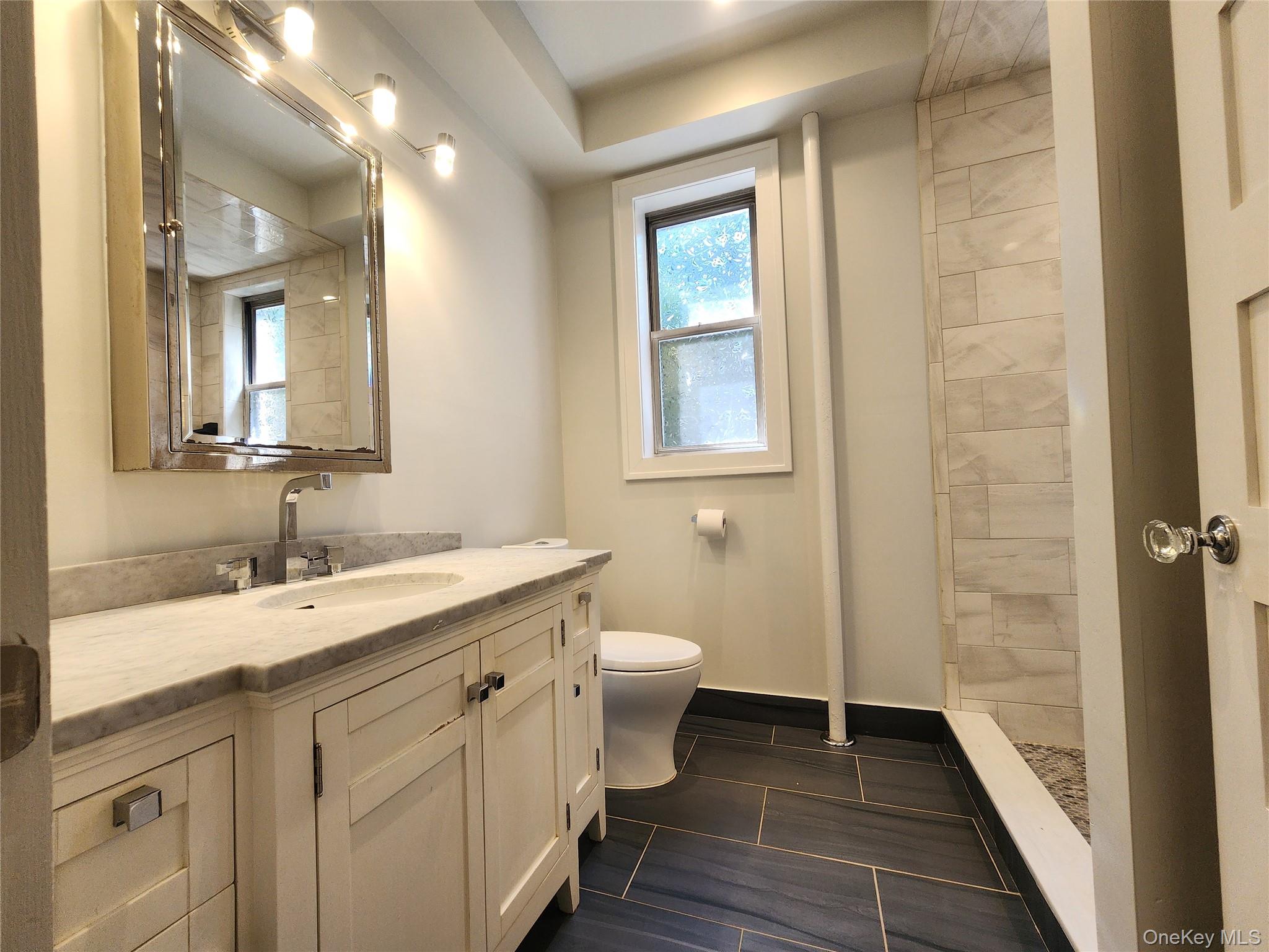 17 Grand Boulevard, Unit 1 photo 8