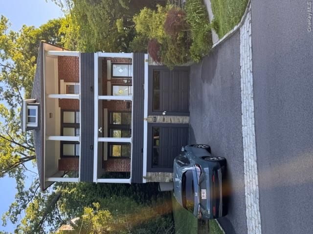 17 Grand Boulevard, Unit 1