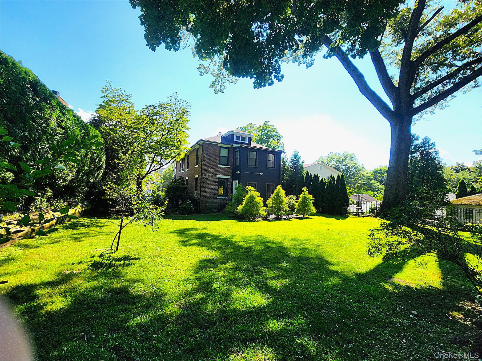 17 Grand Boulevard, Unit 1 photo 12