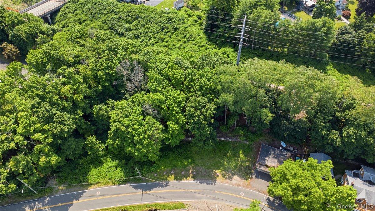 39 Beach Road – For Sale photo 3