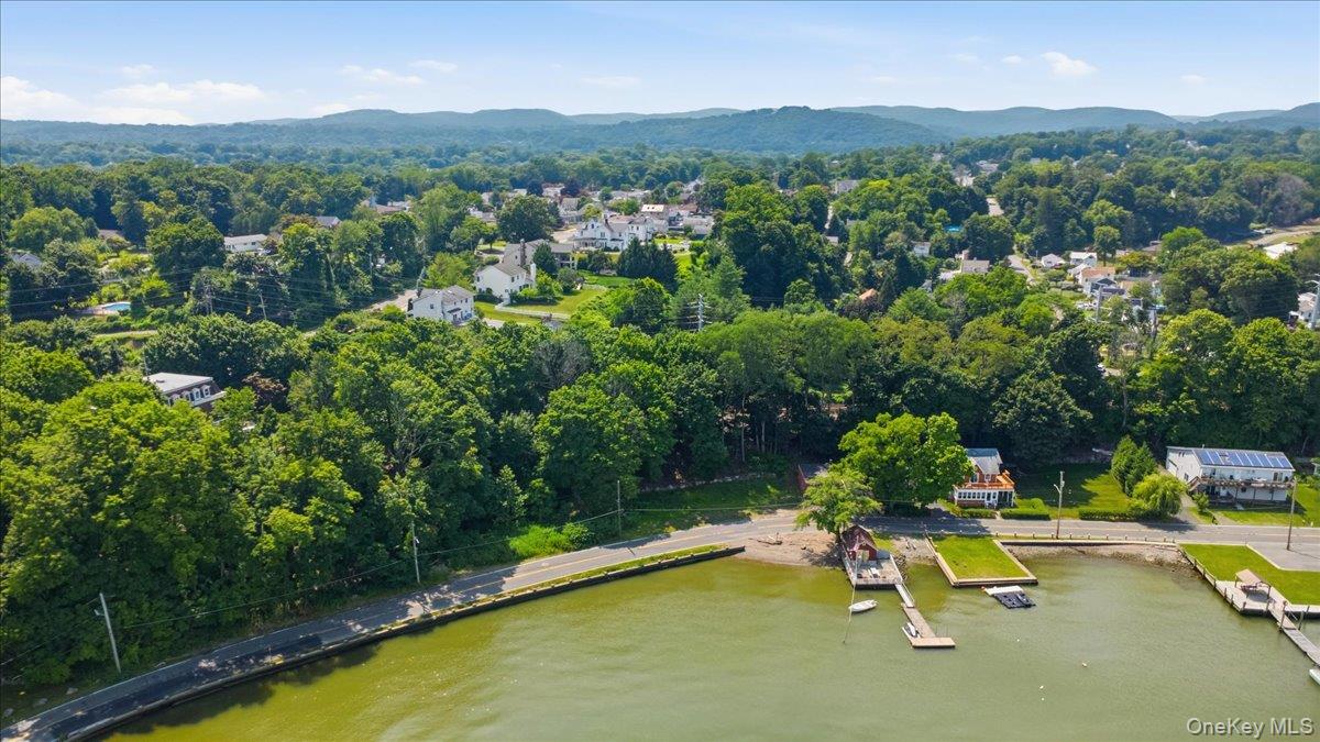 39 Beach Road – For Sale