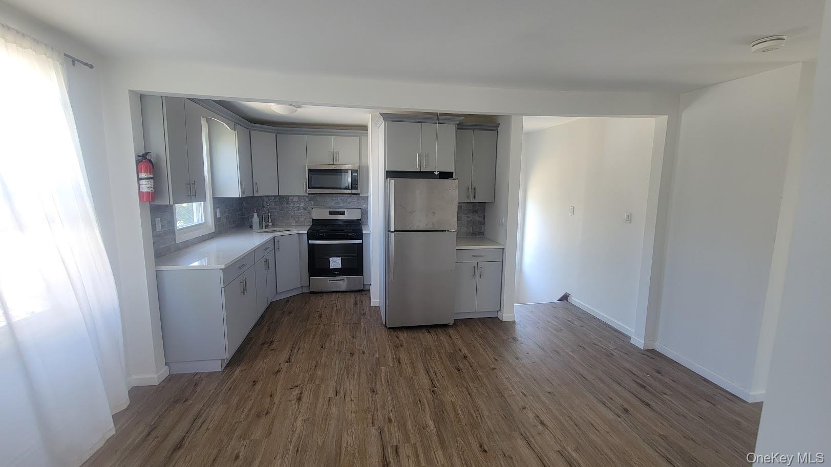 83 Kraemer Street, Unit 3 photo 2