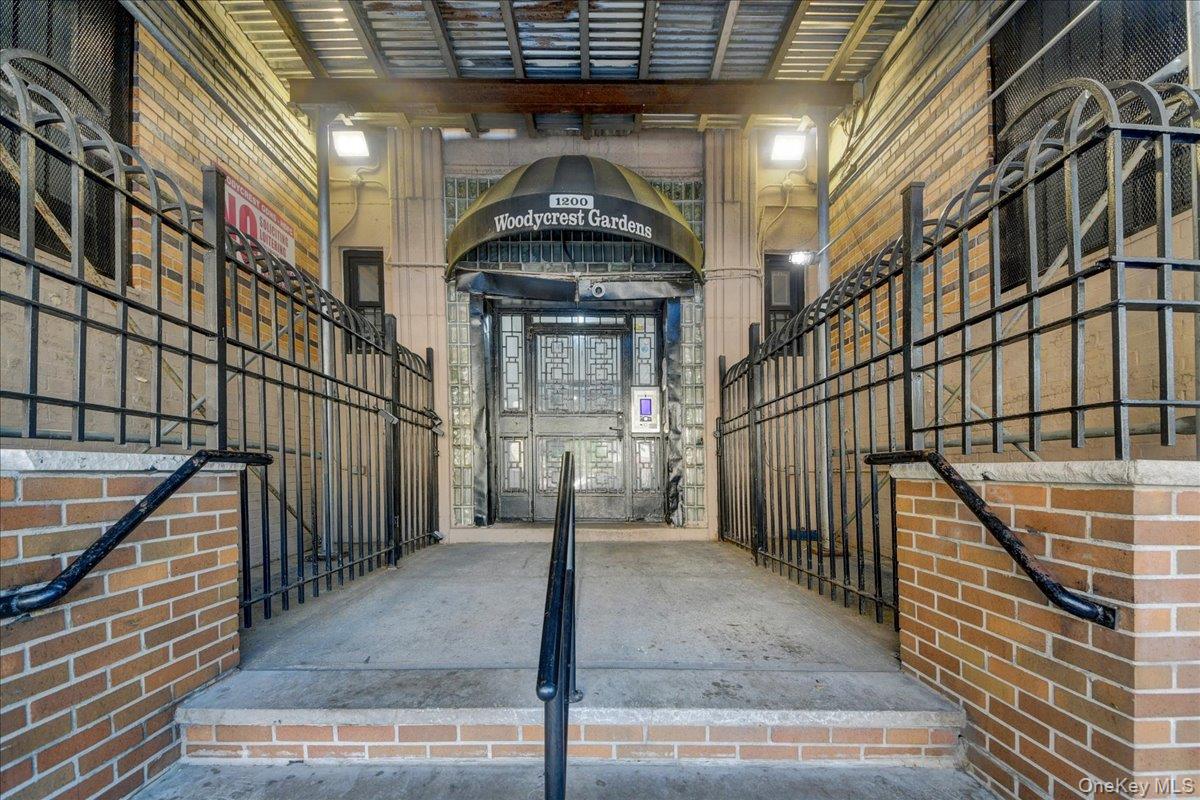 1200 Woodycrest Avenue, Unit 1H photo 17